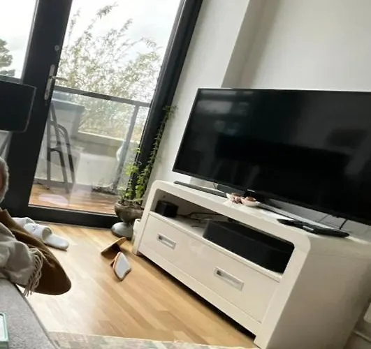 W12 One Bedroom Apartment